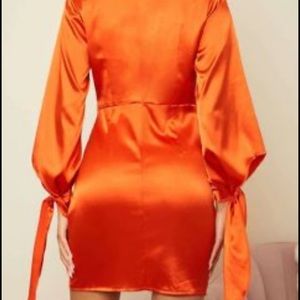 Satin orange mini